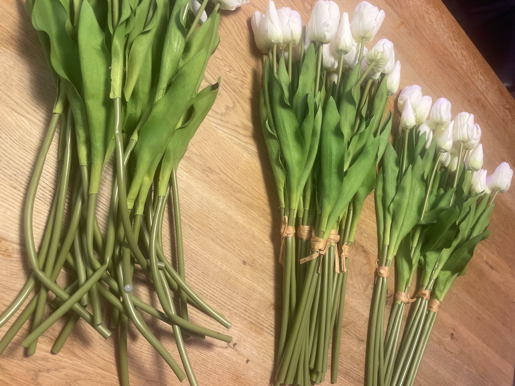 Pflanzen & Samen: Kunstblumen Tulpen weiss aus Stoff – Gebraucht aus Bellach von cosmoderm 3