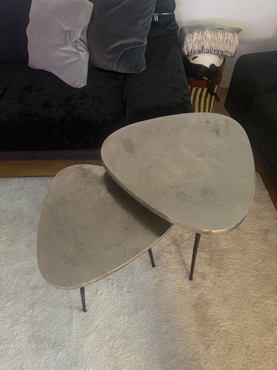 Pfister Tavoli: Set of 2 Nesting Tables, Side Tables, Triangle Shape – Usato da Zürich venduto da pinish 1