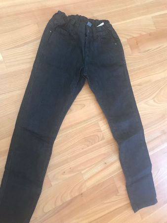 ZARA Jeans Gr 5-6/118 neuwertig