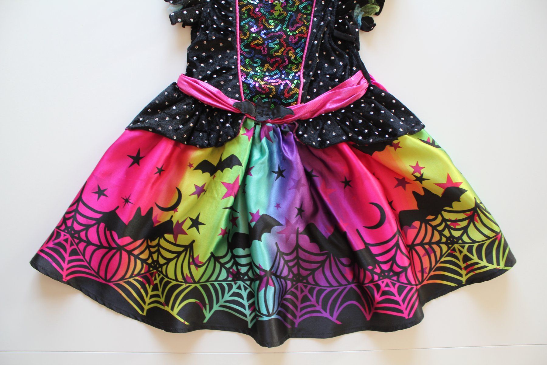 Costumi: Costume sorcière / Hexe t. 2 - 3 ans – Usato da Peseux venduto da CoolShoping 4