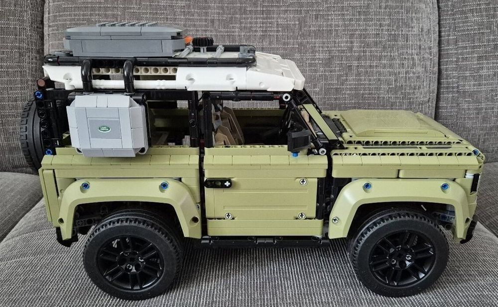 Lego Kit di costruzioni: LEGO Technic Land Rover Defender 42110 – Usato da Selkingen venduto da Mazurit 3