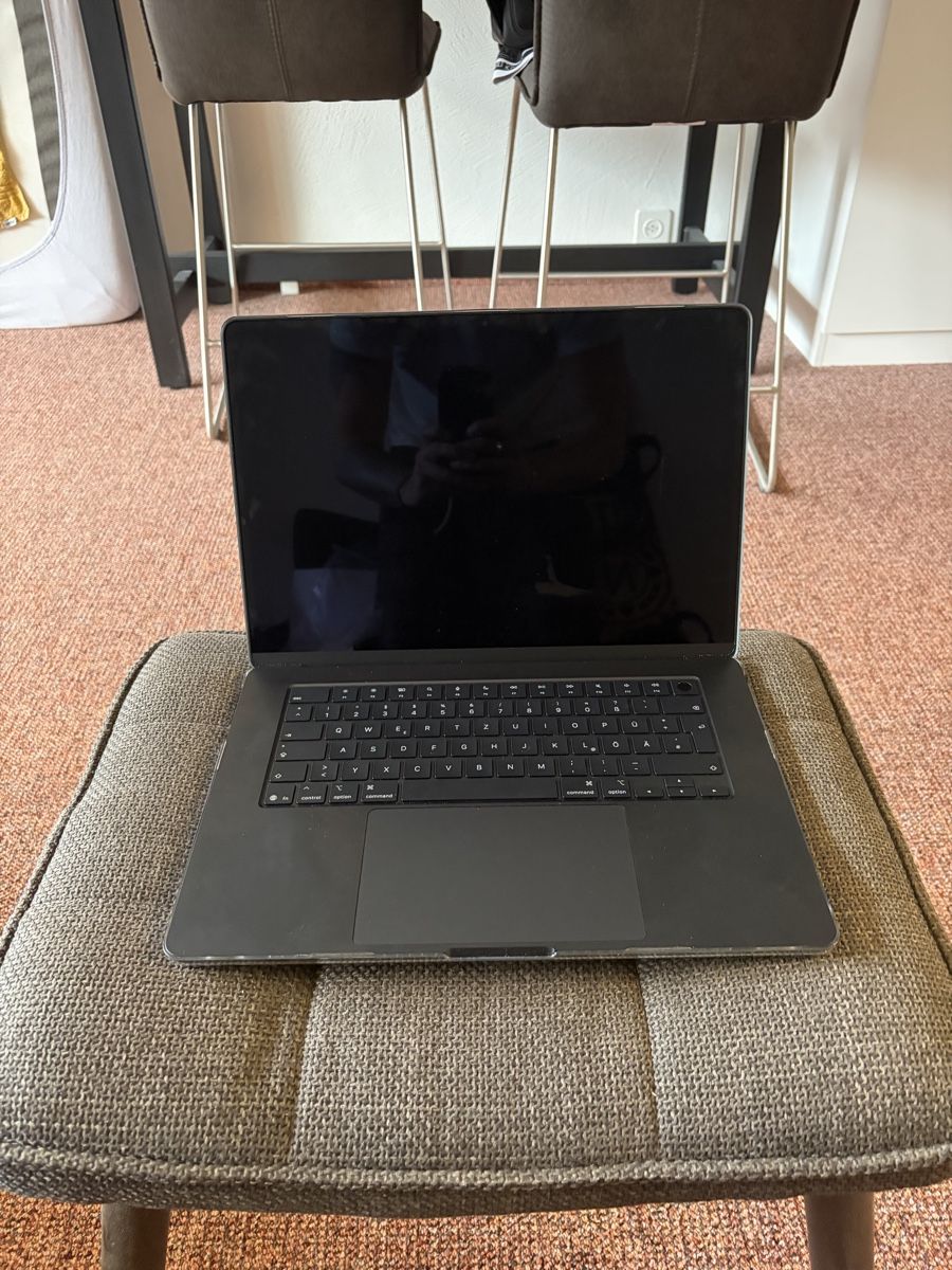Apple Notebooks: Apple MacBook Air (15", Apple M4 Chip mit 10‑Core CPU  – Neu und originalverpackt aus Arosa von ben_mr7l 2