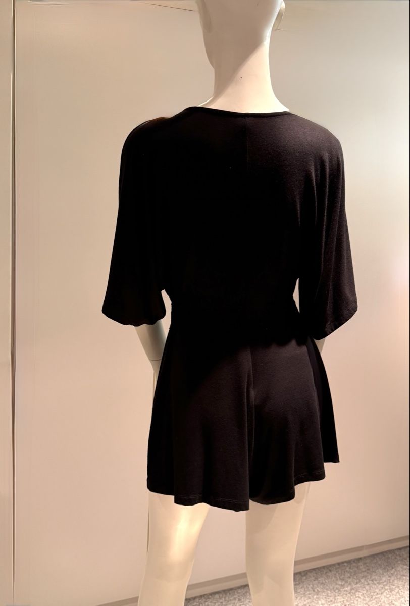 Vestiti: Très élégante robe-culotte noir 36 – Nuovo (secondo la descrizione) da Genève venduto da flocon06 5
