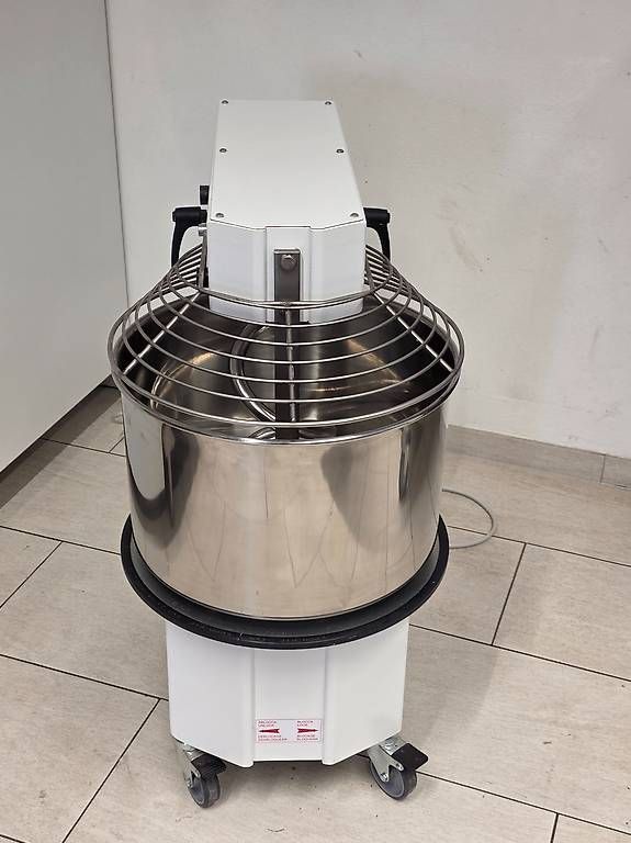 Elettrodomestici da cucina: Pétrin Mecnosud en excellent état – Usato da Jouxtens-Mézery venduto da jfo_5tk5