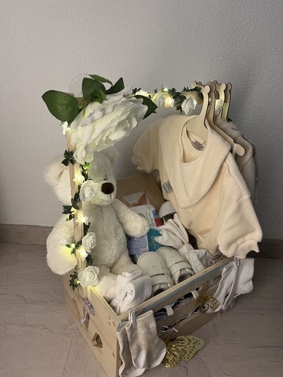 Kleiderpakete & -sets: Geschenk zur Geburt Babyregal – Neu und originalverpackt aus Eschlikon TG von murati123 2