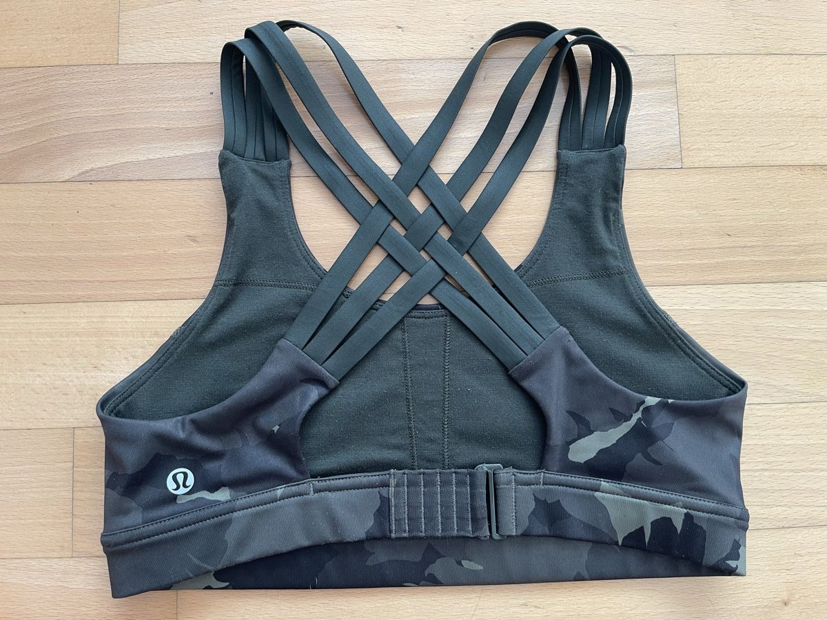 Lululemon Tops: Lululemon Sport Bra – Gebraucht aus Castagnola von Car2X2N 1