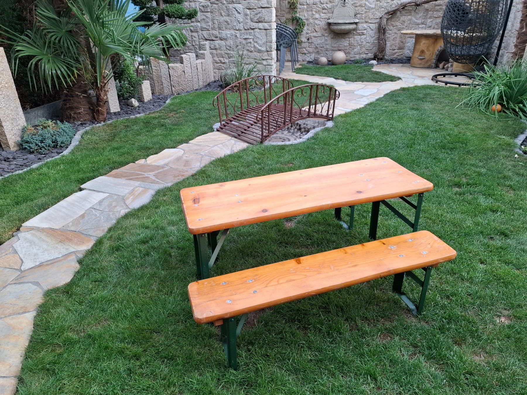 Set di tavolo e panche: Kinder Festbankgarnitur – Usato da Brunnen venduto da PatrickAndrea 2