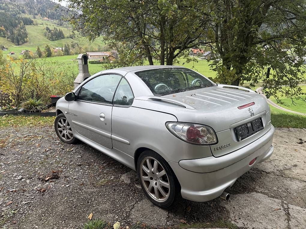 Autos: Peugeot 206cc  – D'occasion à Marbach LU par B.Poltermann 1