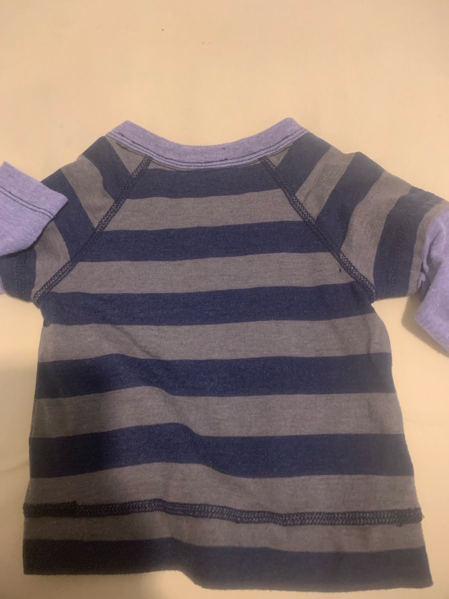 Hemden, T-Shirts & Polos: Langarmshirt mit Mangel Gr. 80 – Gebraucht aus Basel von yir_tj2l 1