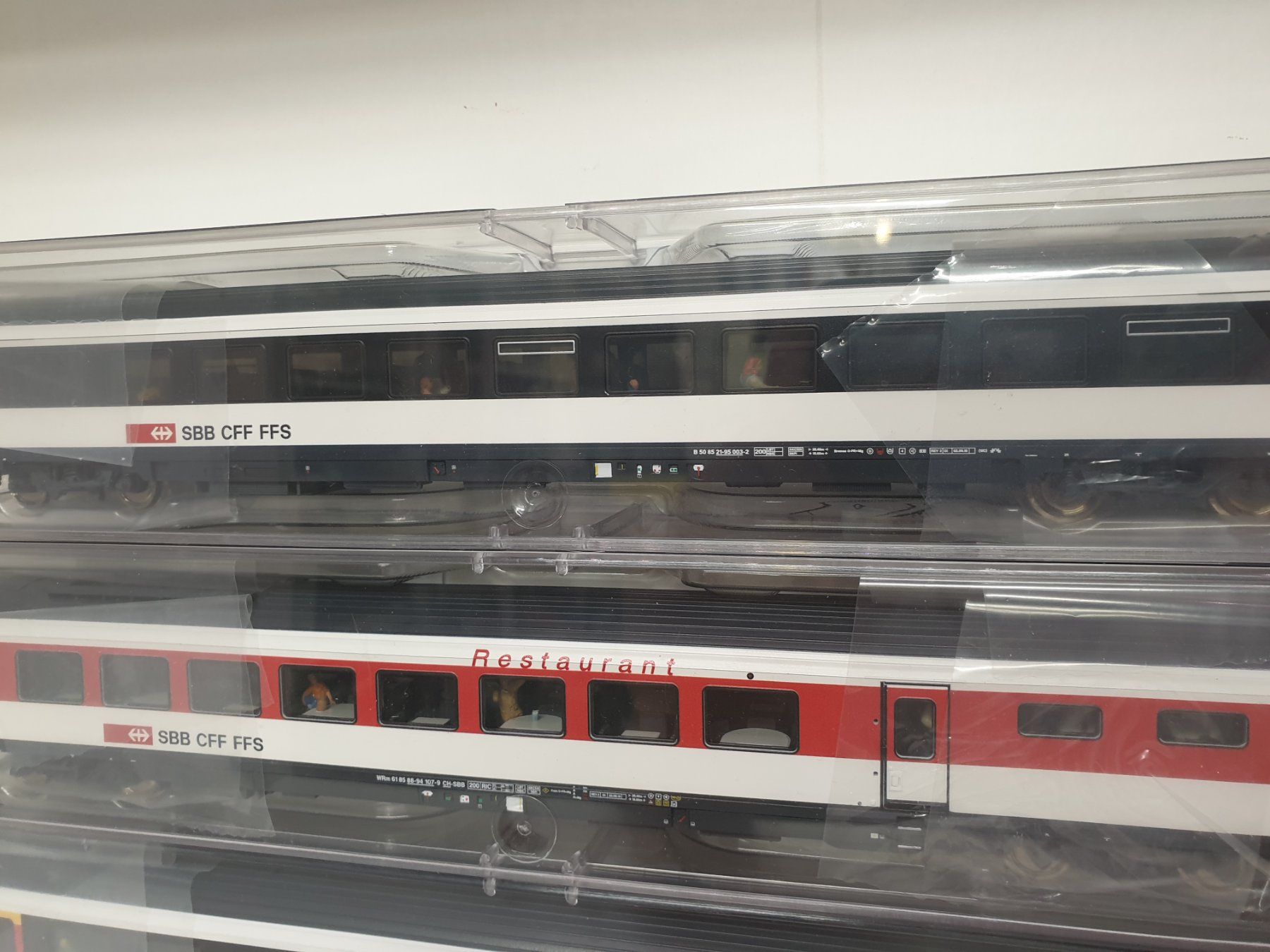 Roco Modellini di ferrovie: Roco SBB EW Set Preiser LED und Almrose Kupplung – Nuovo e nell'imballaggio originale da Neuenhof venduto da ludovicco 2