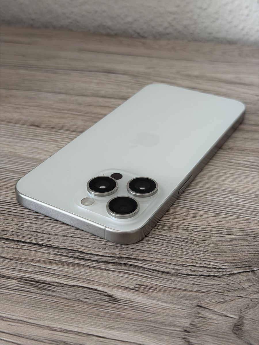 Apple Telefoni cellulari / Smartphones: iPhone 15 Pro Max – Usato da Wetzikon ZH venduto da ber_pr6n 1