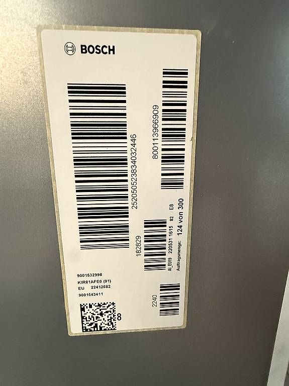 Bosch Frigoriferi: Grosser Bosch Einbau-Kühlschrank – Usato da Allschwil venduto da Sevenpat 1