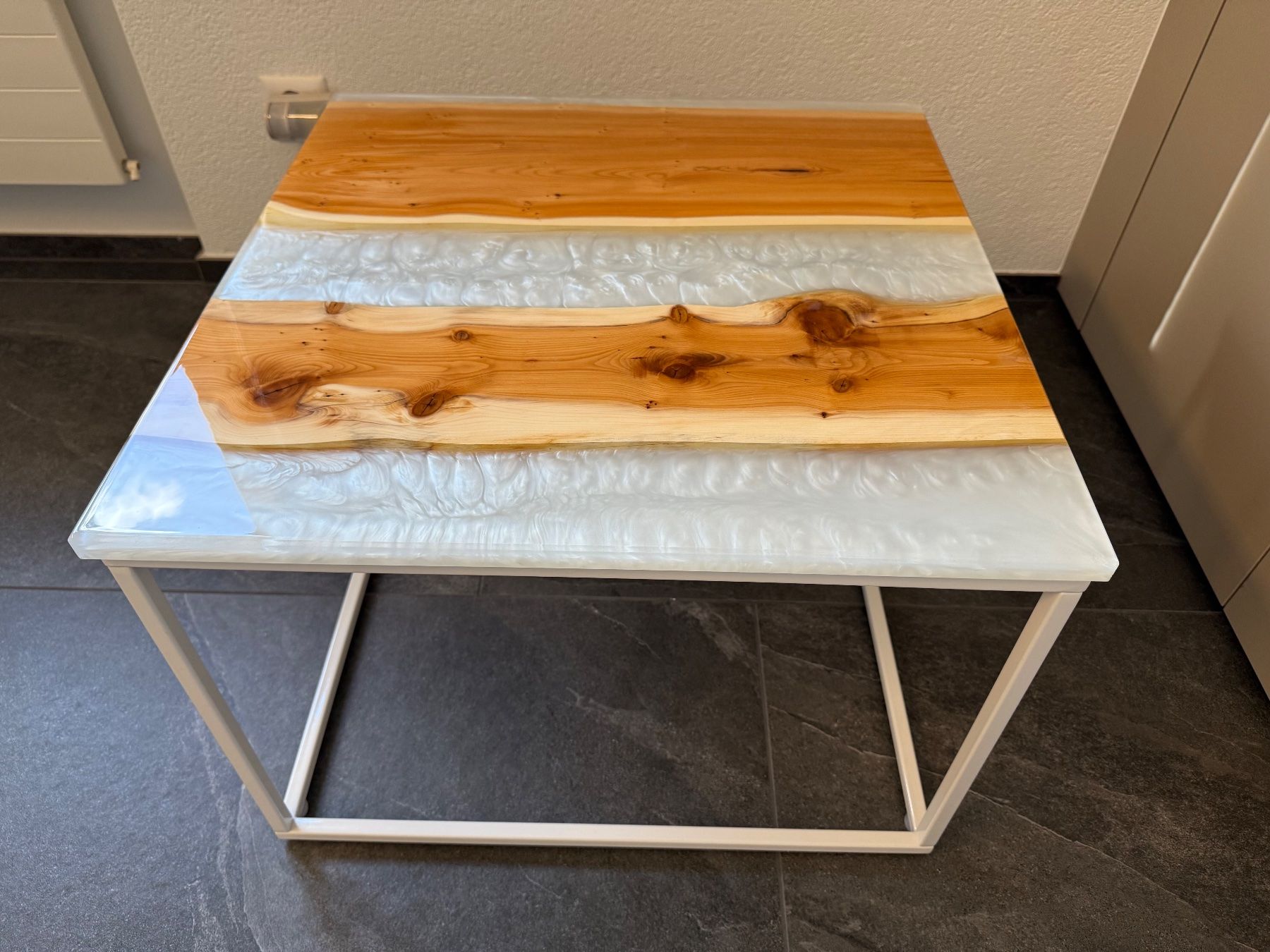 Tische: Deko Epoxydharz Couchtisch – Neu und originalverpackt aus amriswil von danihgt 2