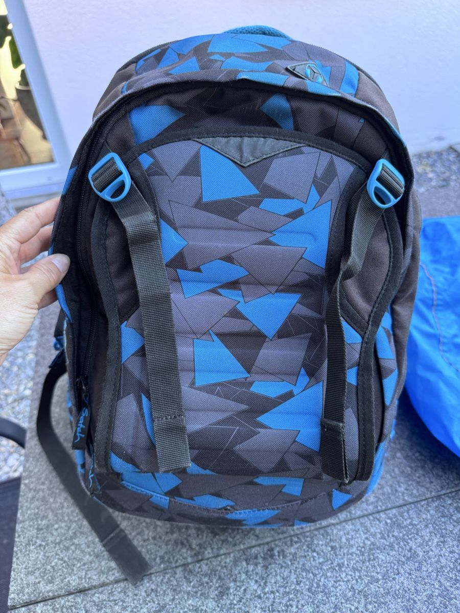 Satch Sacs & sacs à dos: Satch Rucksack blue triangle mit Regenschutz  – D'occasion à Niederbüren par Oetschli 1