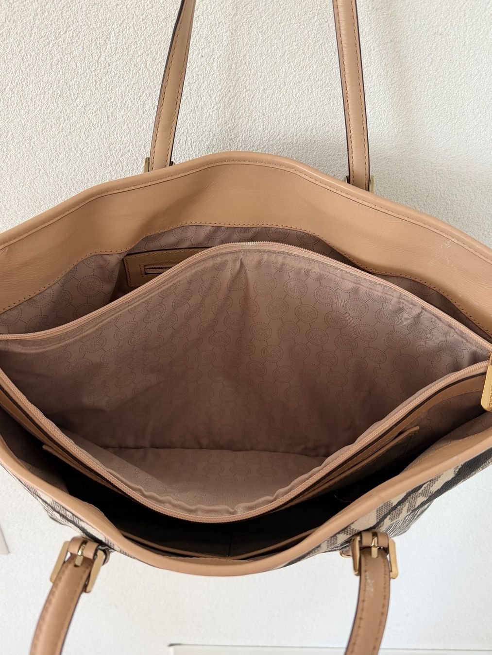 Michael Kors Borse da donna: Michael Kors Tasche mit Zebramuster – Usato da Meilen venduto da ninaproud 4