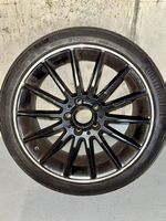 Jantes d'origine Mercedes AMG 18 avec pneus Continental 