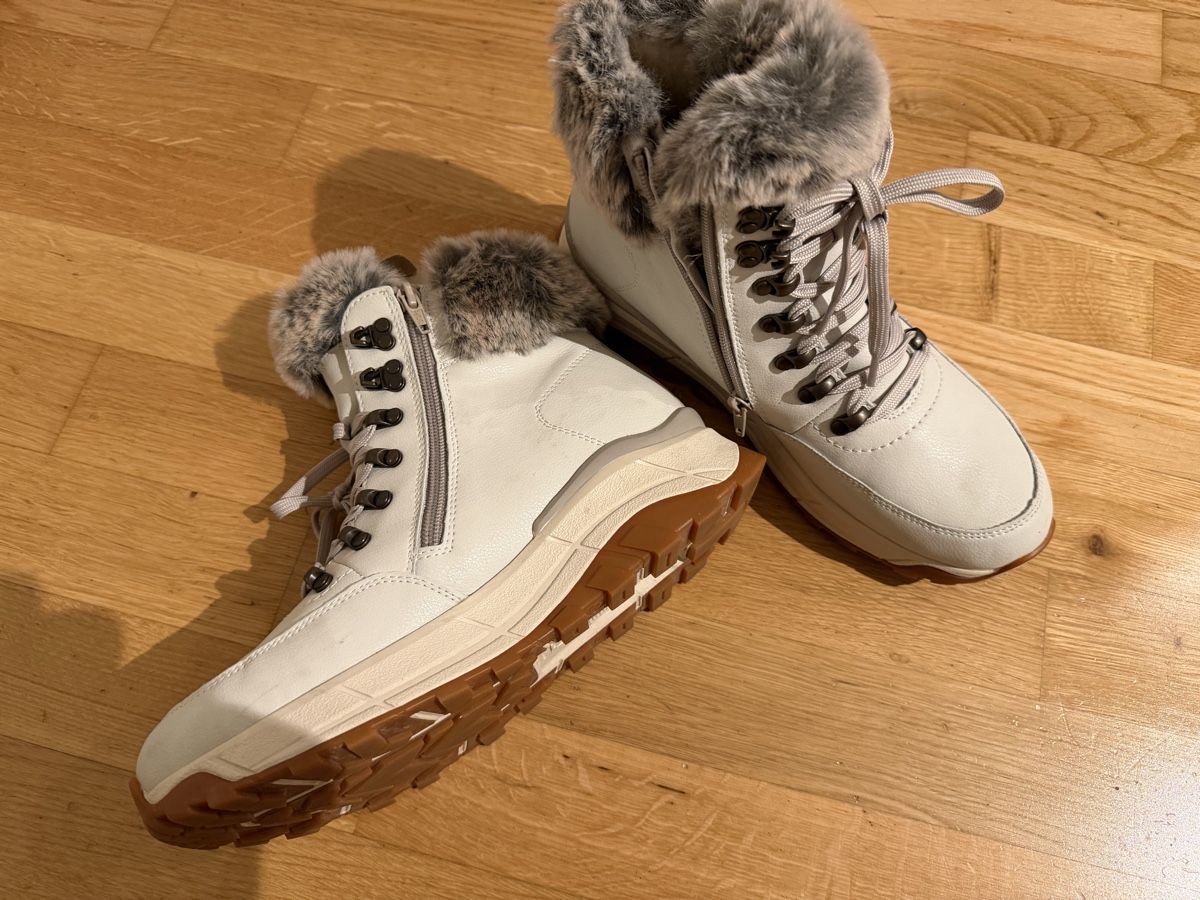 Rieker Damenschuhe: Rieker Evolution Soft Winterstiefel weiss Grösse 40 neu – Neu und originalverpackt aus Bettlach von Tradenet100 1