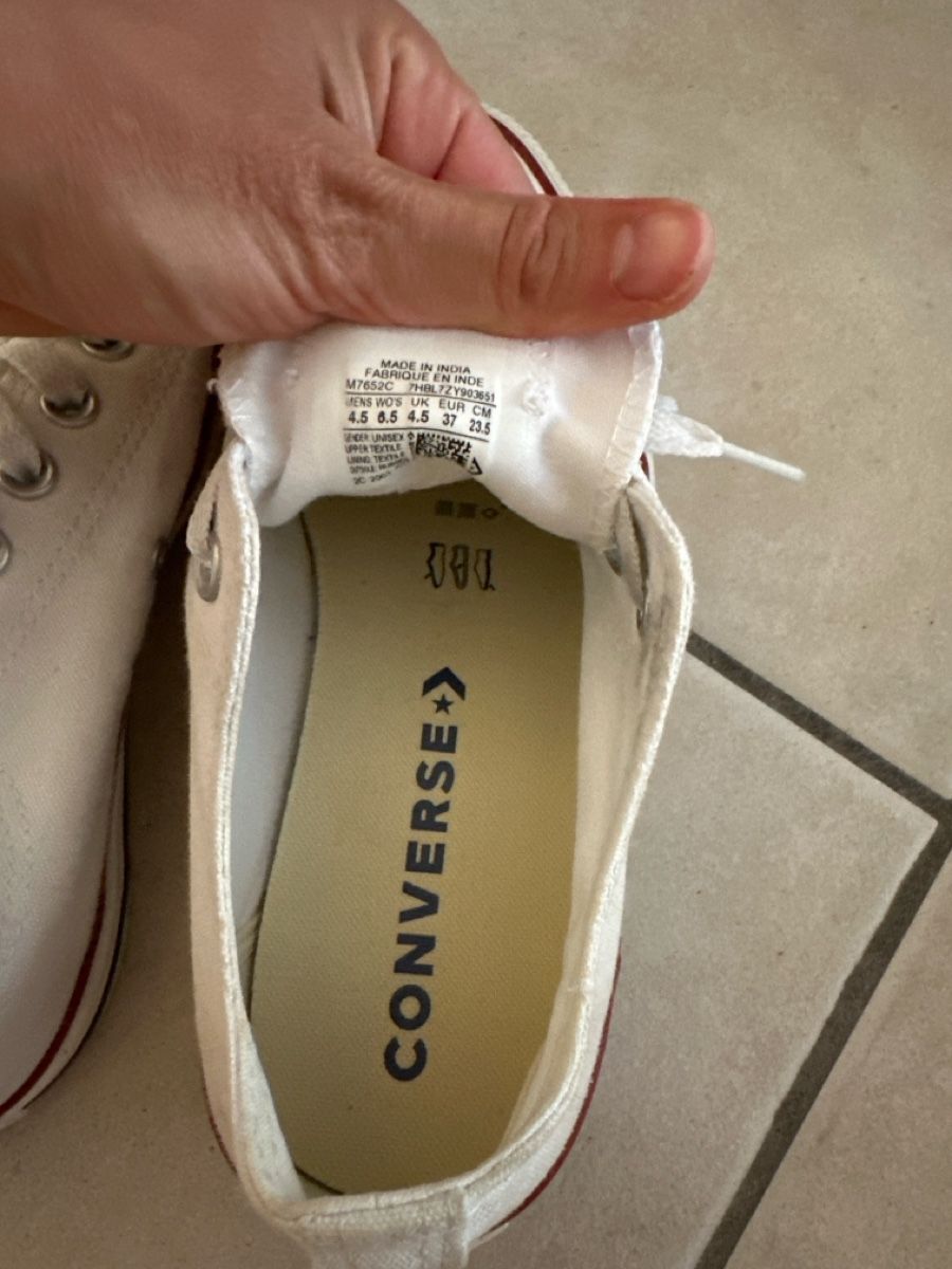 Converse Chaussures femmes: Converse blanche  – D'occasion à Confignon par mel_9m6w 1