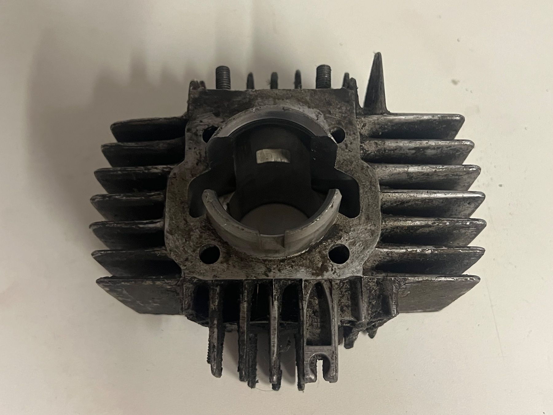 Puch Parti ricambio per ciclomotori: Puch Maxi E50 Zylinder 38mm – Difettoso da Steffisburg venduto da FlorianJohner 4