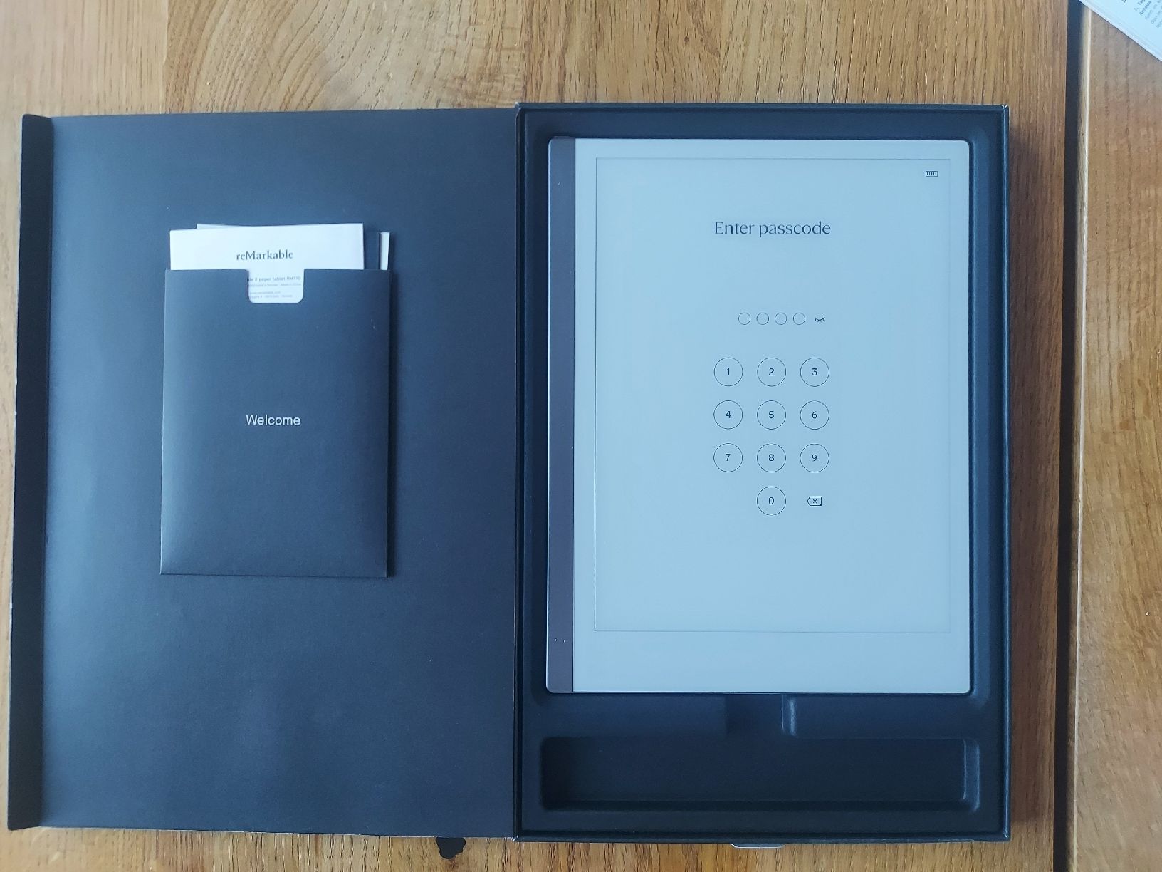 reMarkable Tablet PC: reMarkable 2 E-Ink Tablet, Set inkl.Stift und Folio – Gebraucht aus Brunnen von Cro_S 2