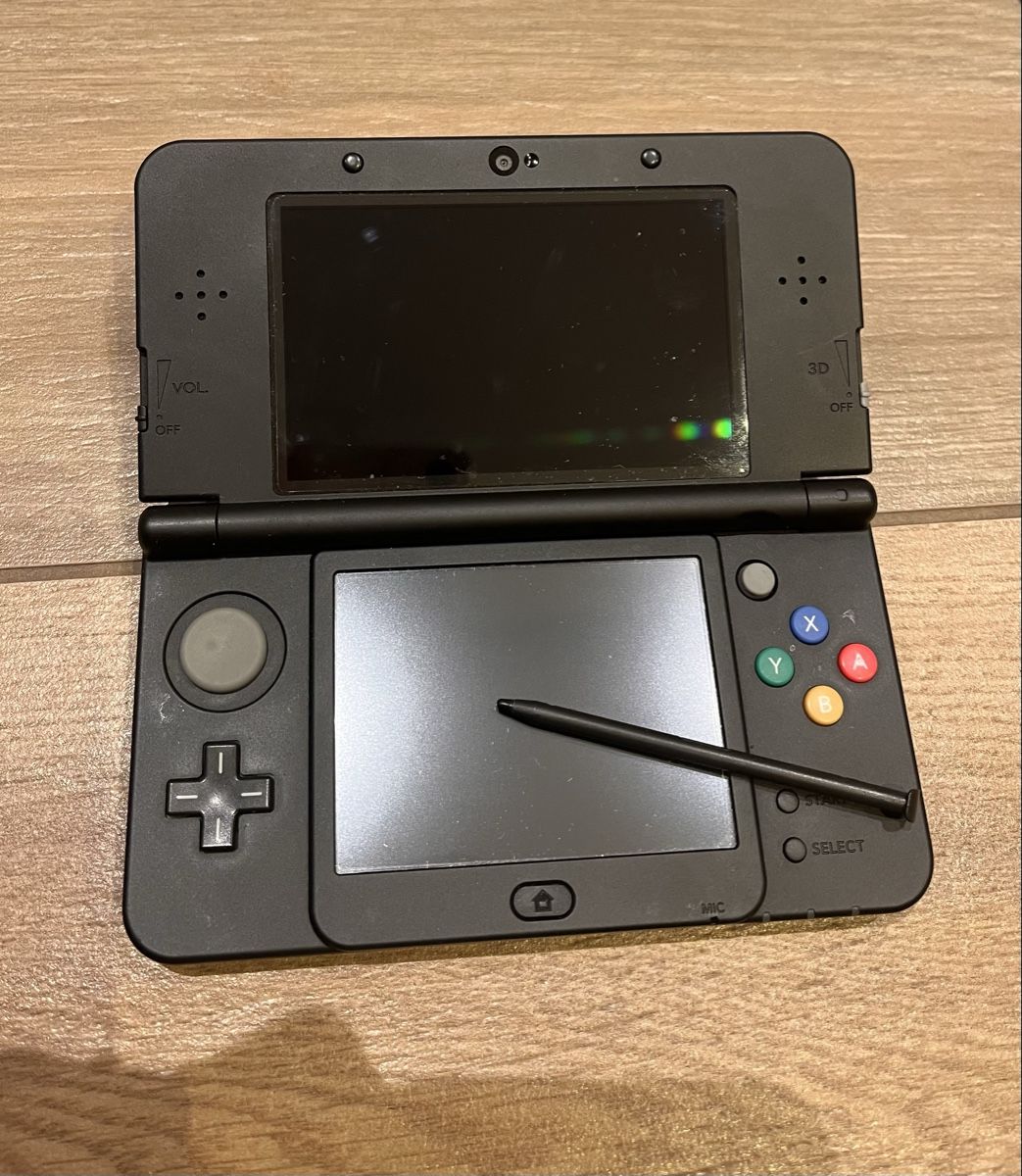 Nintendo Console: Nintendo New 3Ds Zelda Edition – Usato da St. Gallen venduto da Lini_88 1