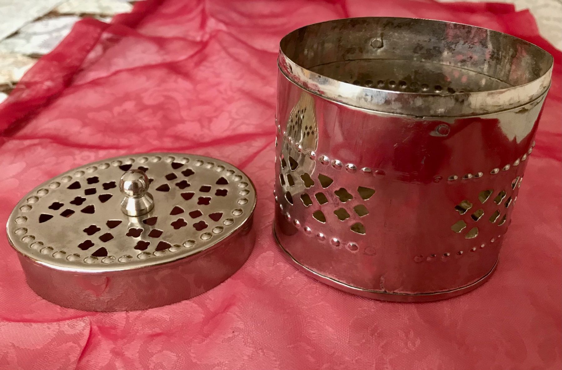 Altro in Decorazioni & Accessori: BOITE POT POURRI – Usato da Losone venduto da courrier 2