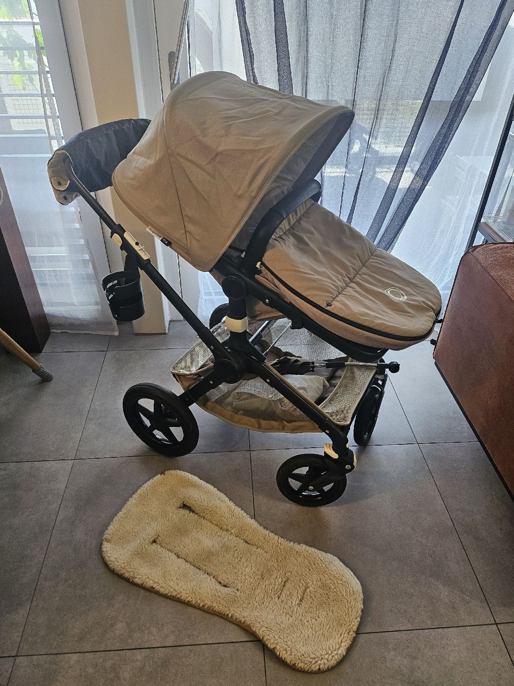 Bugaboo Carrozzine: Bugaboo Fox Classic black frame 2019 khaki – Usato da Baar venduto da Naedels-Kreationen 2