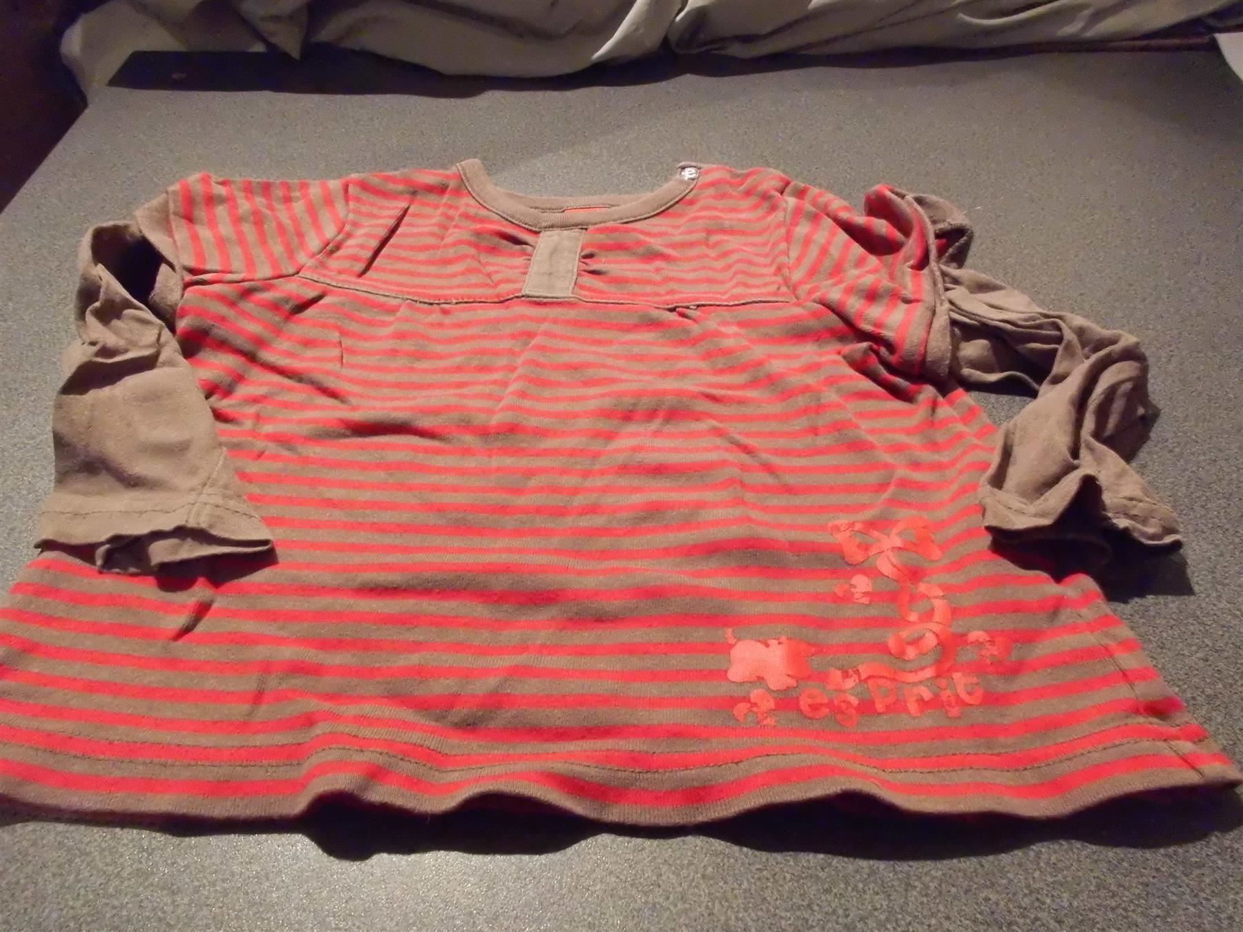 Esprit Pullover & Sweatshirts: Pullover Grösse 80, Esprit, rot/braun gestreift – Gebraucht aus Zürich von abraxas1291