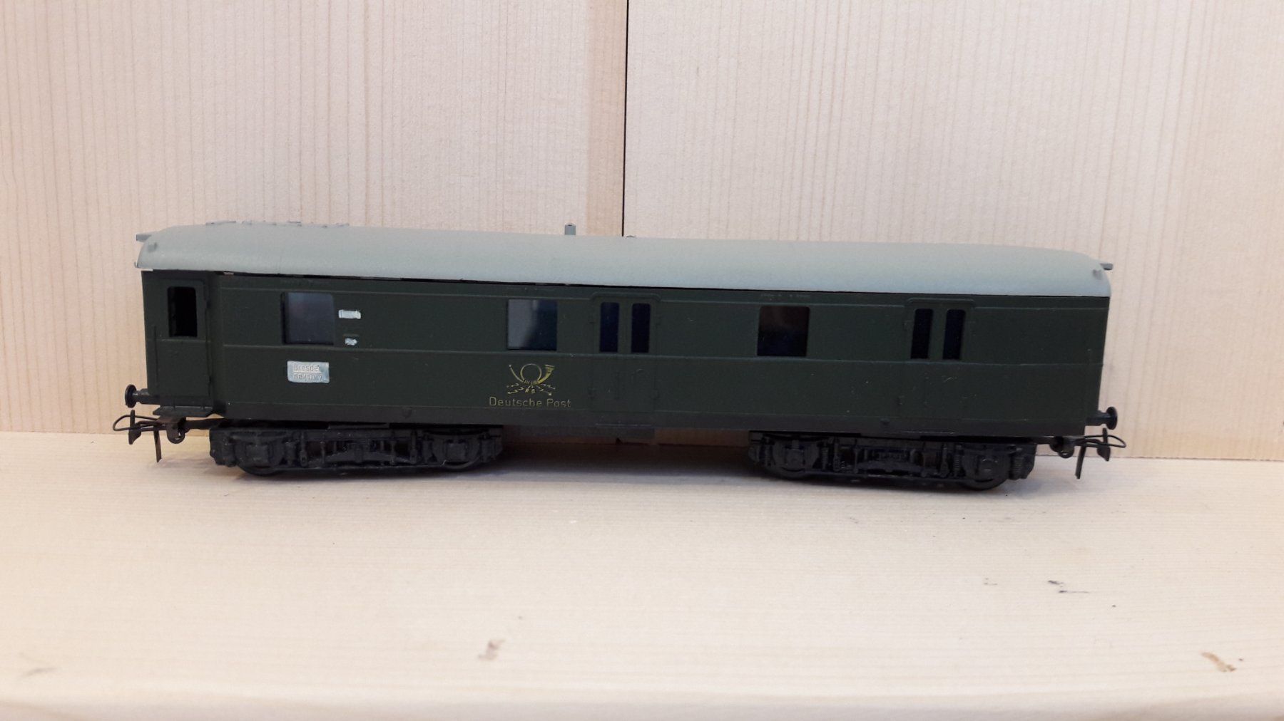 Modellini di ferrovie: Schicht HO DC : DR fourgon postal 4 essieux – Usato da Buttes venduto da Cafe2005 4