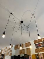3 Plafonniers avec ampoules