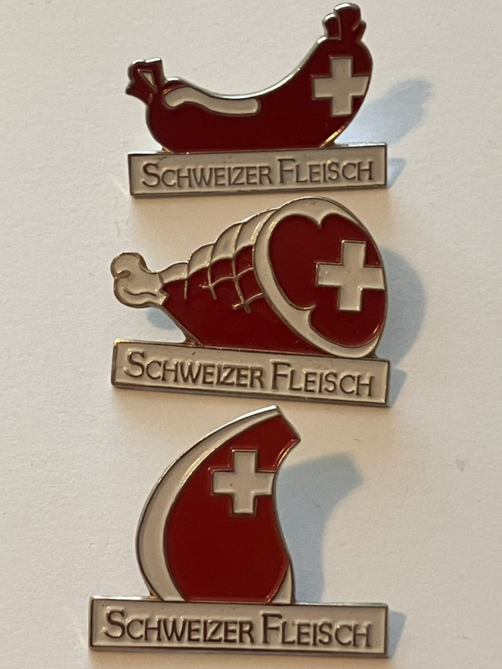 Placchette & Badge: 3 Pin Schweizer Fleisch – Usato da Basel venduto da djwwpp