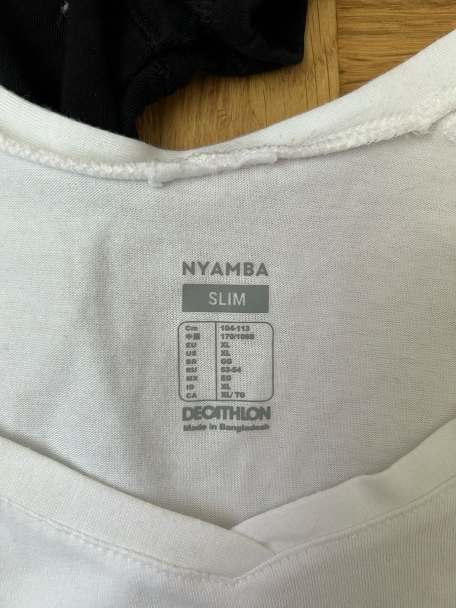 T-shirt: NYAMBA Sportshirts Slimfit  – Usato da Luzern venduto da leo_dp2d 1