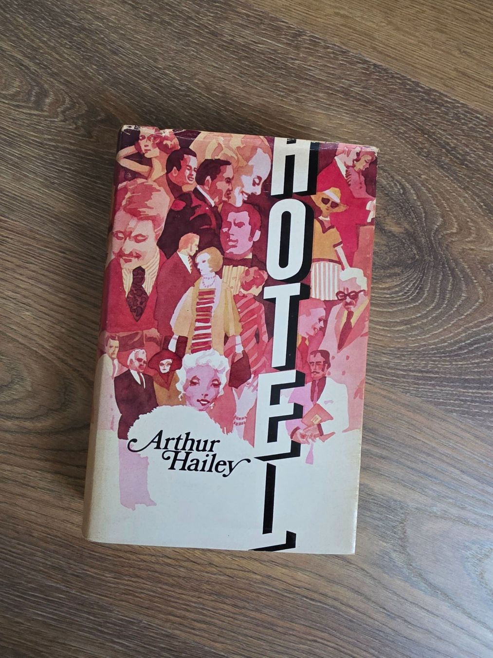 Bücher: Hotel von Arthur Hailey – Gebraucht aus Nebikon von Japostyle_2