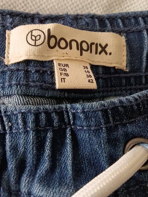 Jeans: Jeans taille à cordon – Neu und originalverpackt aus Yverdon von Nany6 2