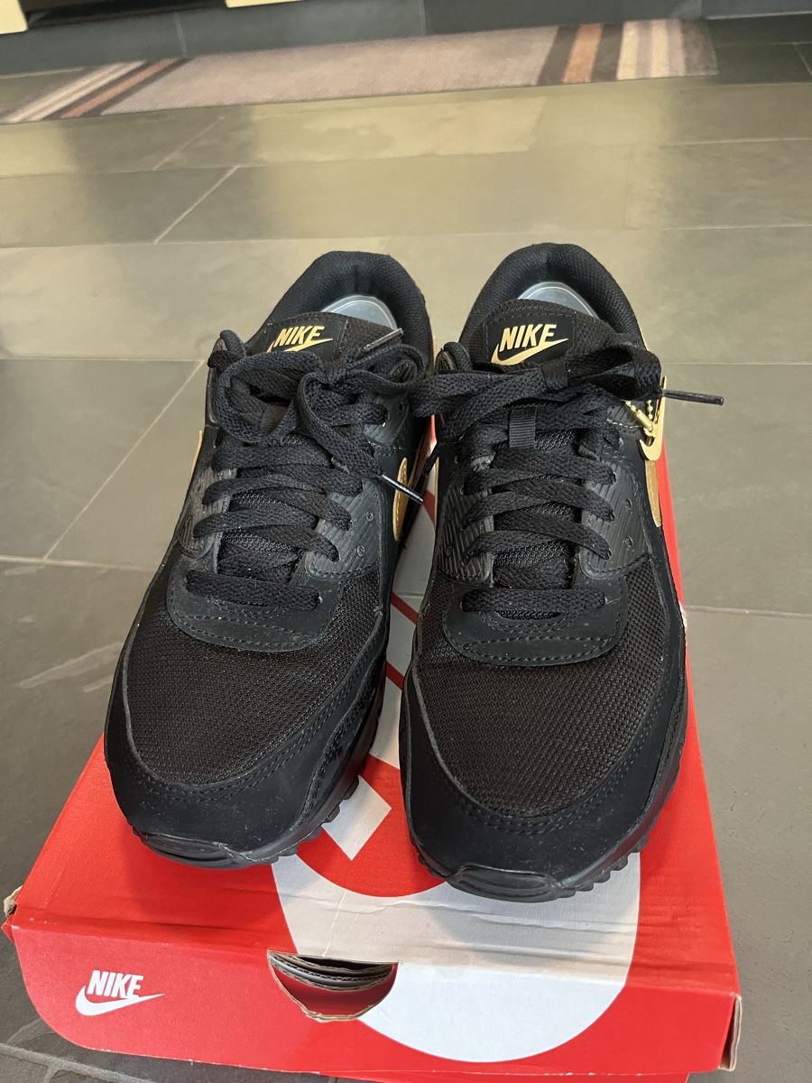 Herrenschuhe: Nike Air Max 90 – Gebraucht aus Lenzburg von JoelMeier 1