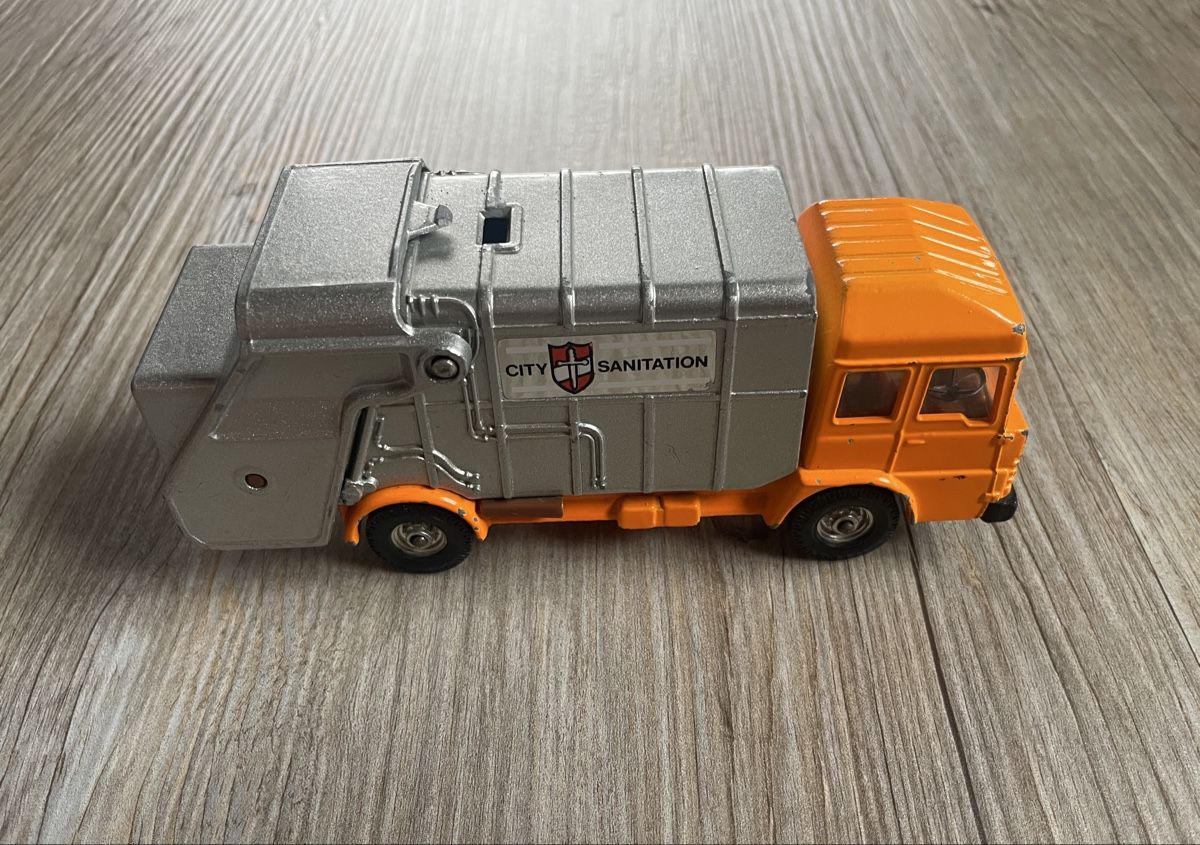 Corgi Toys Voitures modèles: Corgi Revopak Refuse Collector – D'occasion à Wichtrach par BRASLETTI_76
