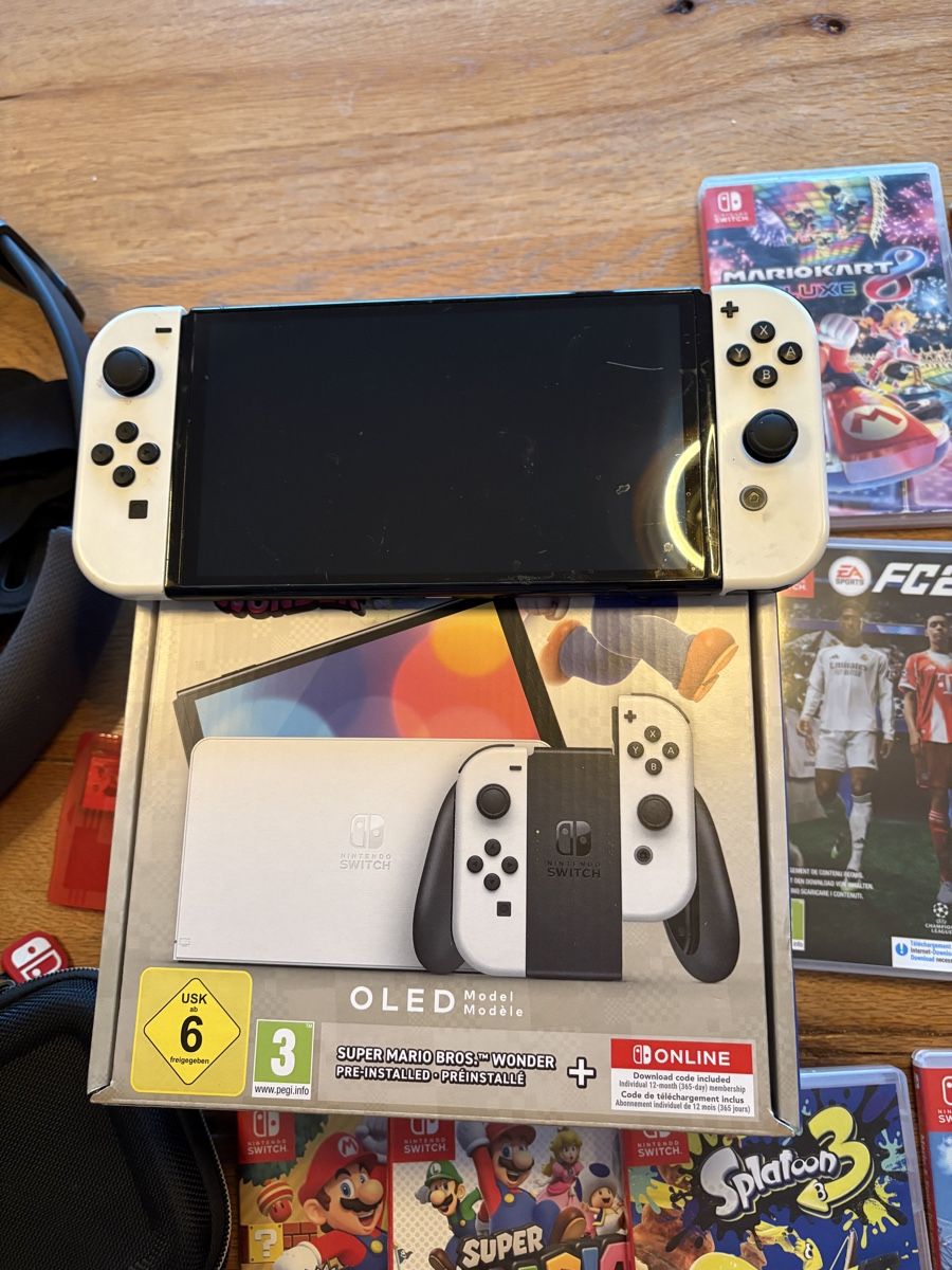 Nintendo Konsolen: Nintendo Switch Oled inkl. Zubehör  – Gebraucht aus Fisibach von Floh1981 1
