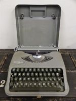 Hermes Baby Schreibmaschine 1954