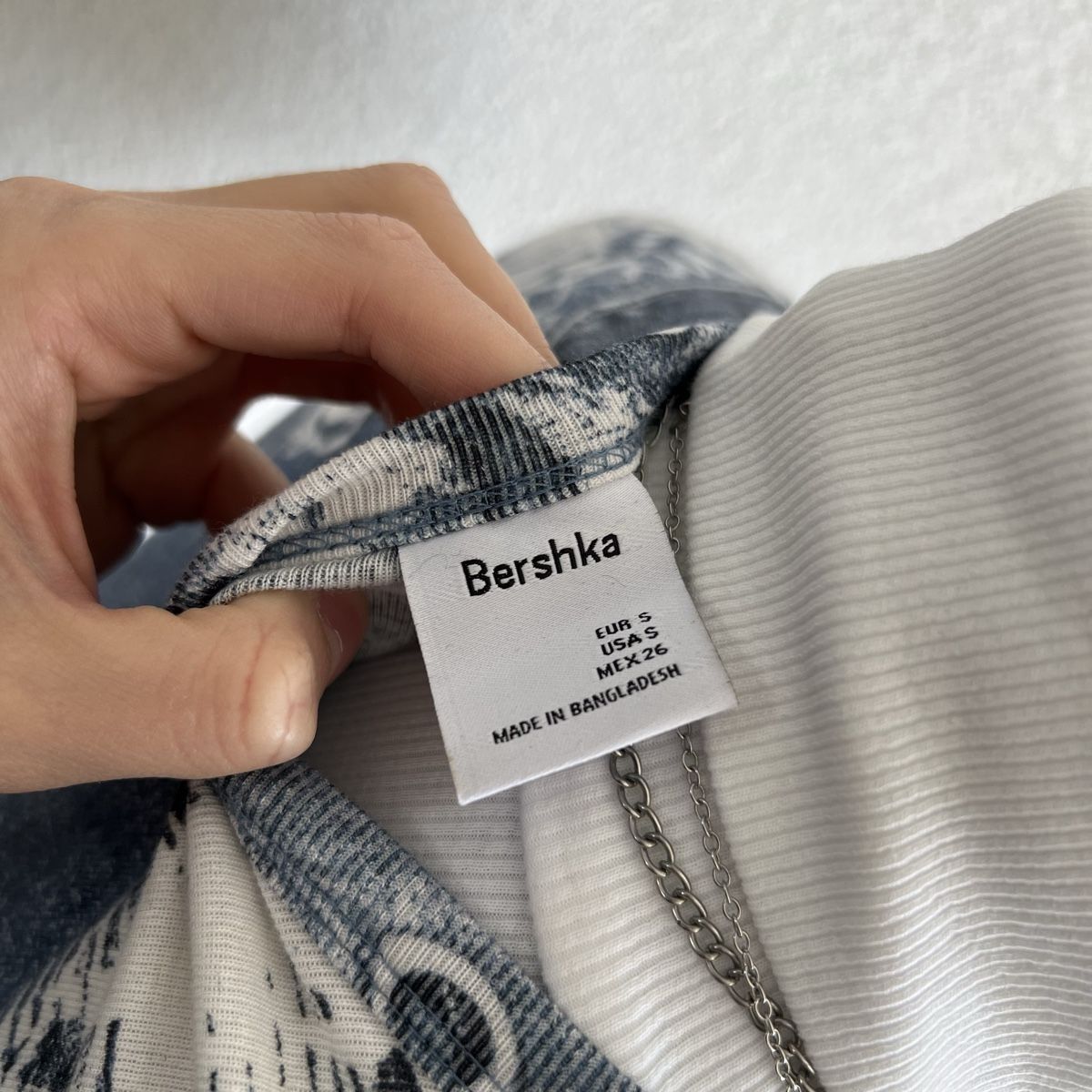 Bershka Top: Bershka Y2K Print Top S – Nuovo (secondo la descrizione) da Tagelswangen venduto da SpicyChicken 4