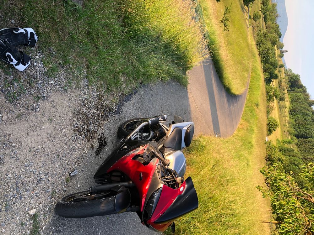 Yamaha YZF-R6 2004 (Defekt) in Büren SO für CHF 1200 – nur Abholung auf ...