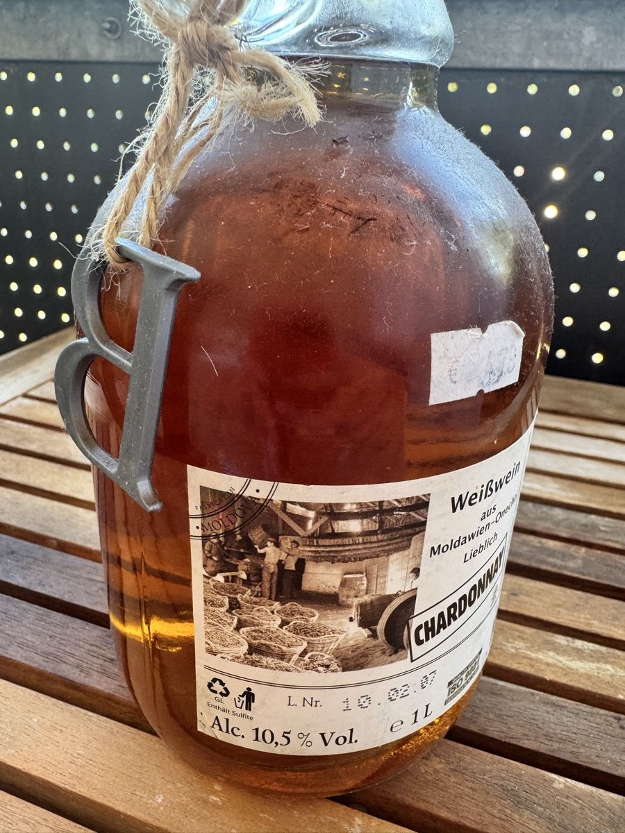 Bevande alcoliche: Weisswein Chardonnay Moldawien 1L  – Usato da Basel venduto da YanaR10 2