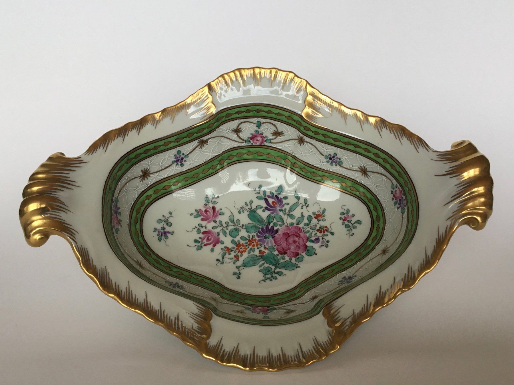 Schalen: ORIGINAL DRESDEN - Schale Blumenmotiv, Goldrand – Neu (gemäss Beschreibung) aus Basel von ekaeufer