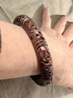 Bracelet jonc en bois sculpté, Inde, vintage
