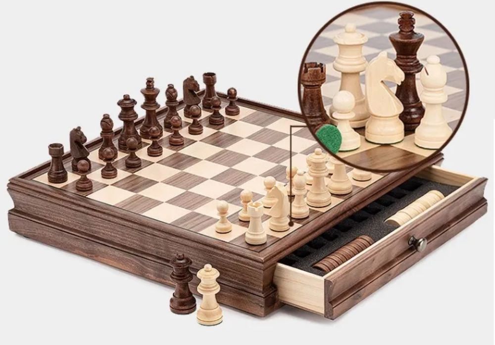 Luxuriöses Nussbaum Dame Schach Set Handgemachtes Massivholz (Neu und