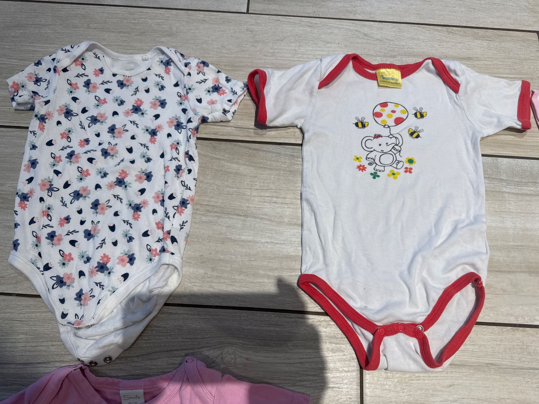 Lotti & Set di vestiti: Sommer Body Set Mädchen, 86/92, 8 Stück – Usato da Gelterkinden venduto da Familienferien 1