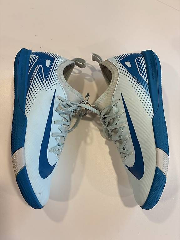 Nike Herrenschuhe: Nike Hallenturnschuhe Gr. 38 – Gebraucht aus Rohrbachgraben von Silberkatze 2