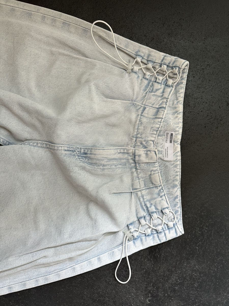 Bershka Jeans: Bershka Jeans, hellblau – Usato da Romanshorn venduto da laa_279h 2