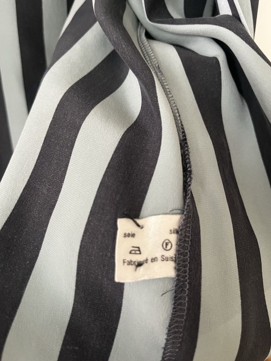 Akris Camicette: Akris Seidenbluse Streifen M/L – Usato da Basel venduto da Kalleskaviar 2