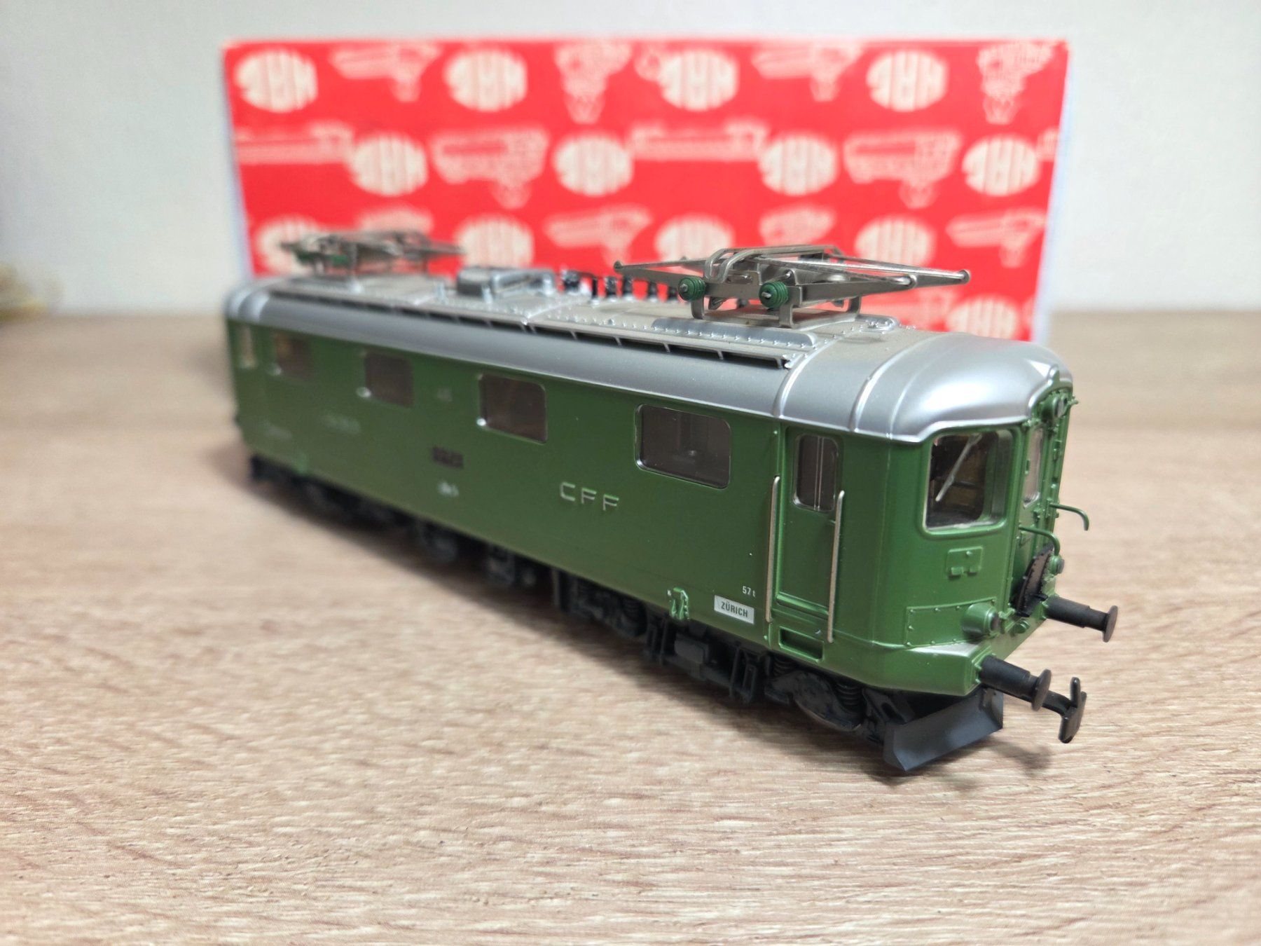 Hag Modellini di ferrovie: Hag 225 E-Lok Re 4/4 SBB Digital H0 – Usato da St-Aubin-Sauges venduto da Lo_Go 3