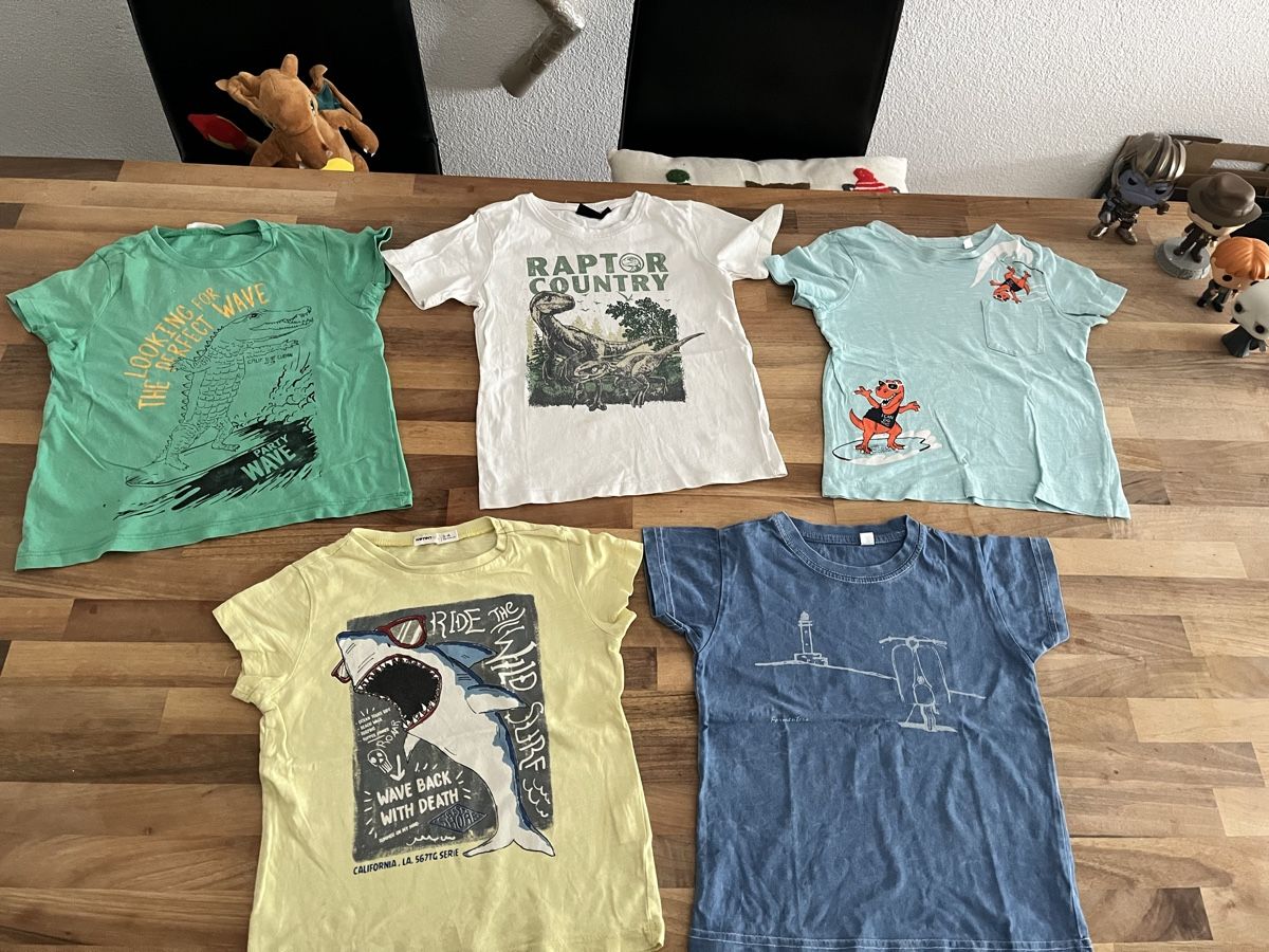 H&M Hemden, T-Shirts & Polos: Gr.98/104 Fünf Baumwolle Tshirts – Gebraucht aus Wettingen von epe_9vbf